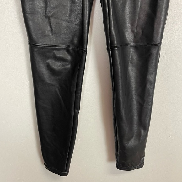 Abercrombie & Fitch Pants Womens Size Small Black Vegan Faux Leather Skinny Leg - Picture 5 of 13